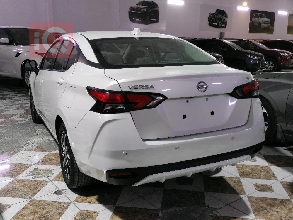 Nissan Versa